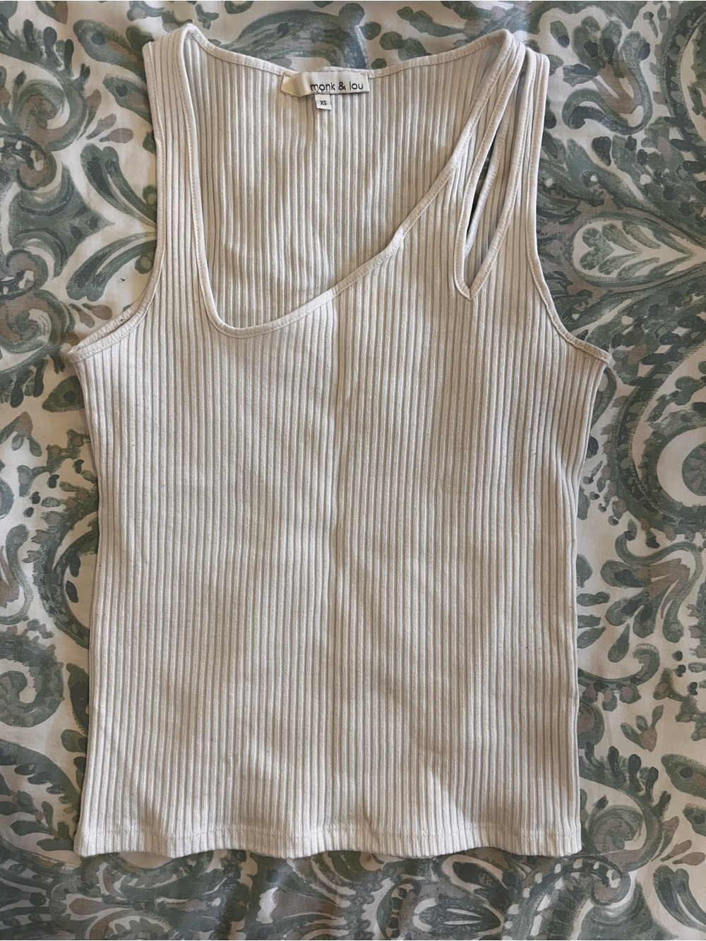 ✨2/$30✨ Ribbed Asymmetrical Tank Top